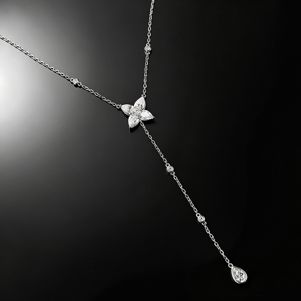Naszyjnik z moissanitem w opra – Bezels Set Pendant recenzja i cena